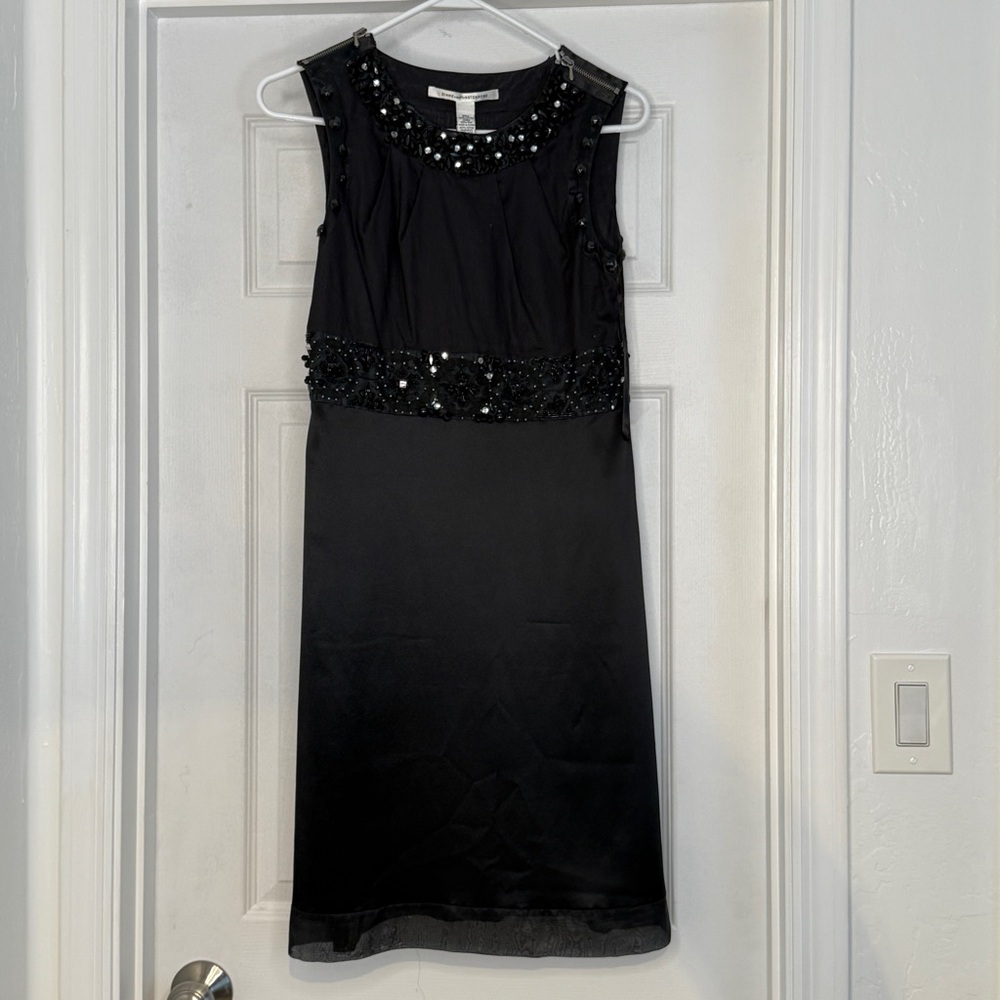 Diane von Furstenberg black dress size 6